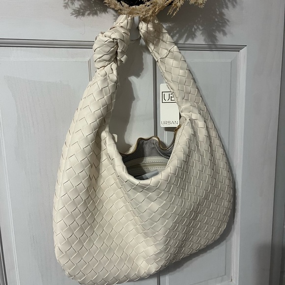 Beautiful sophisticated bag 💸💕 - Picture 3 of 6